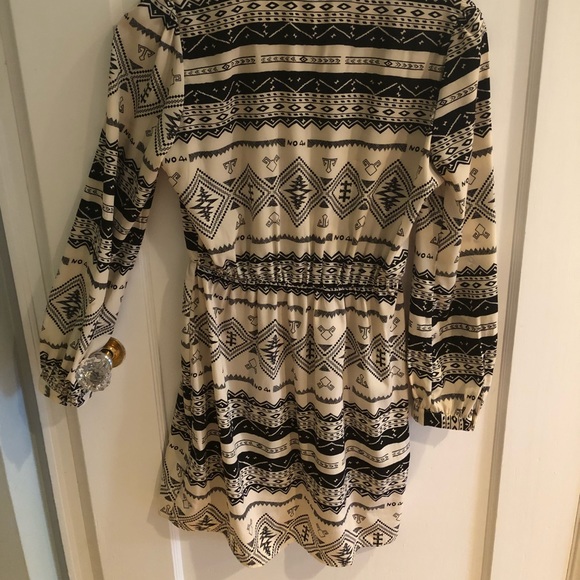 Aztec Print Dress - Picture 4 of 4